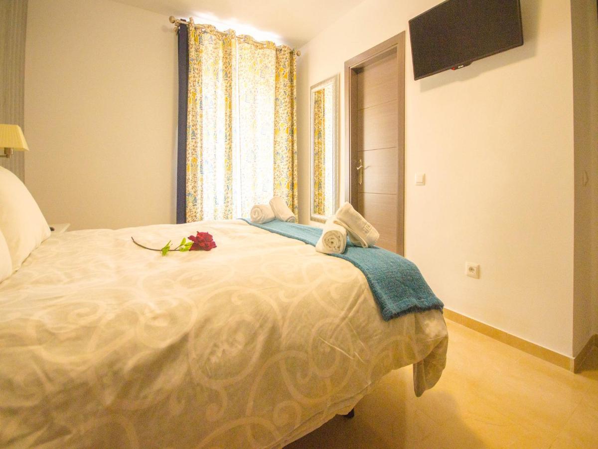 Bungalow Sergio Estepona Bagian luar foto
