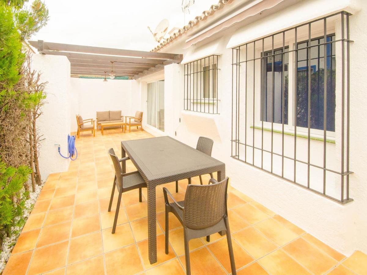 Bungalow Sergio Estepona Bagian luar foto