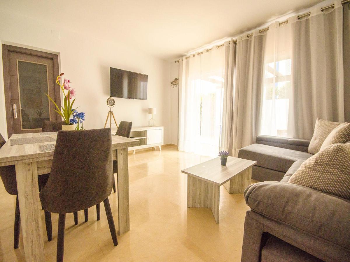 Bungalow Sergio Estepona Bagian luar foto